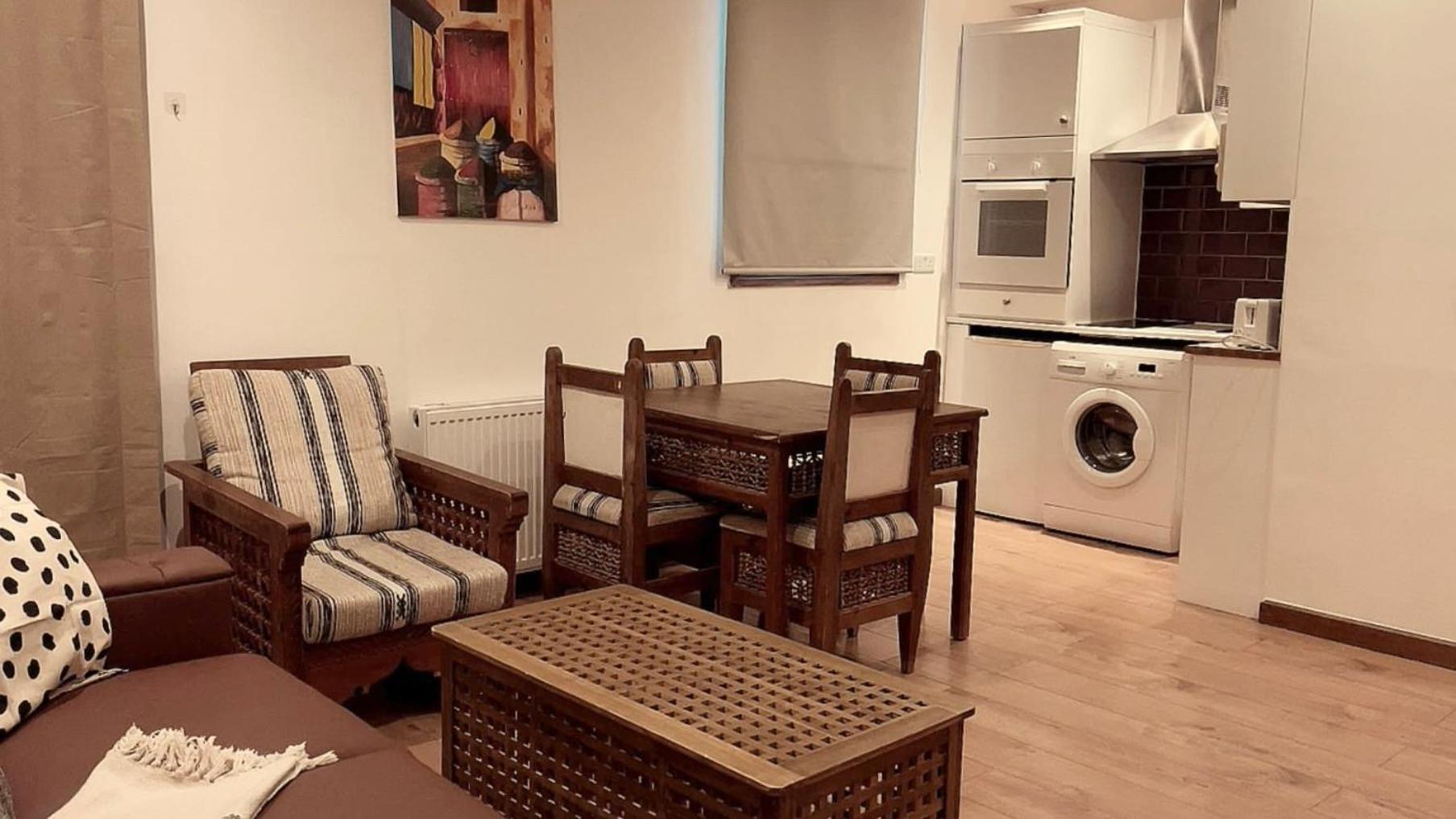 One-Bedroom Deluxe Apartment